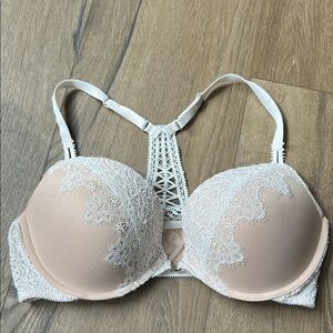 VS Lace Bra